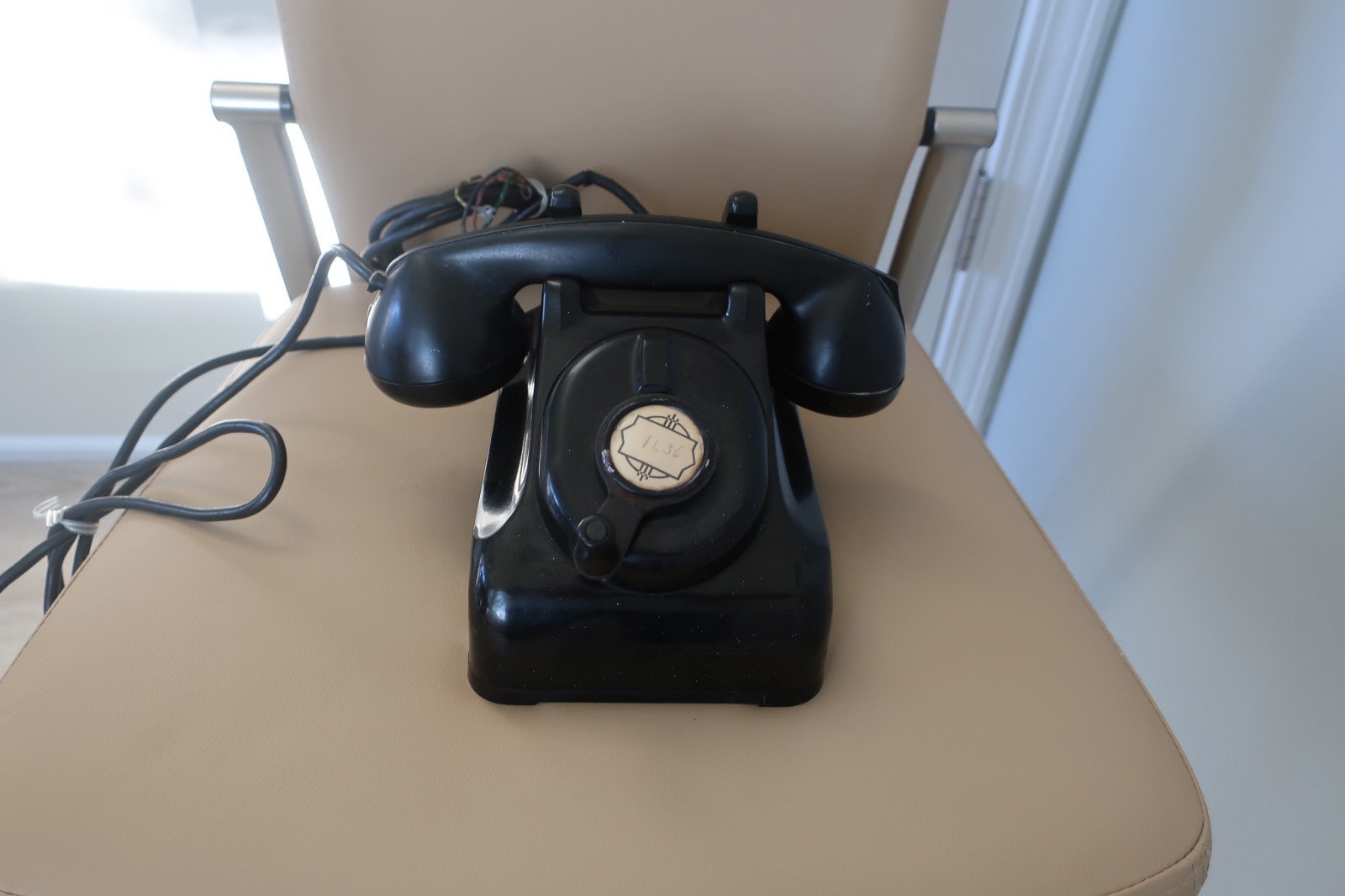 Vintage Leich 901 B Crank Desk Telephone  - With Working Bell When Cranked