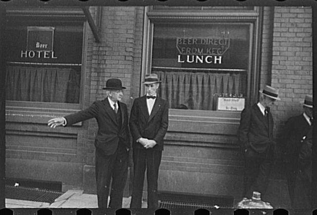 Photo:Shenandoah Pennsylvania 1930s Beer Hotel Men in Suits Street Scene