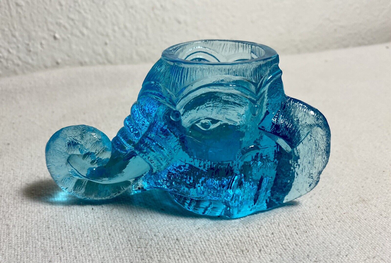 Boyd Glass Vibrant Blue Elephant Head with Tusks Toothpick Match Holder
