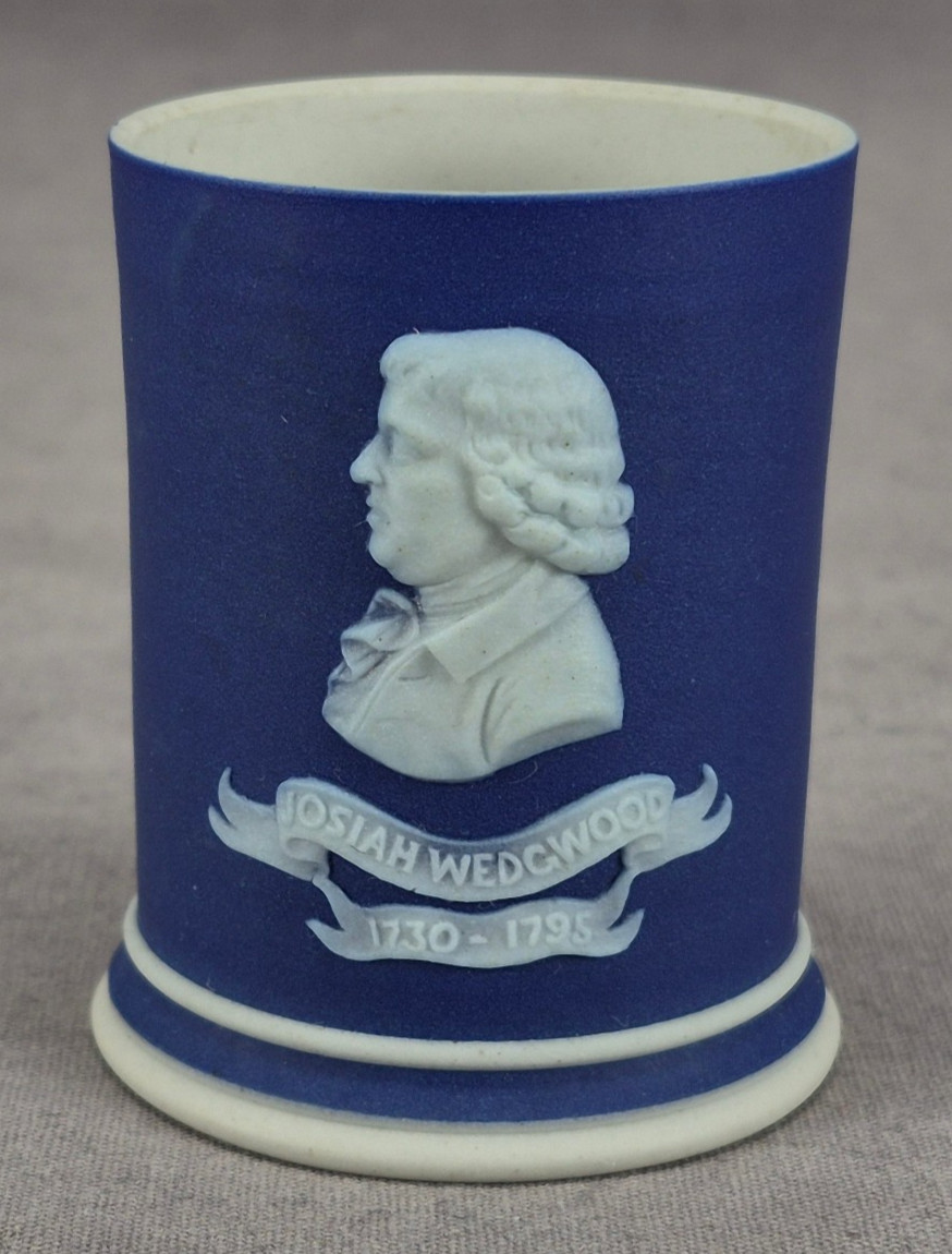19th Century Wedgwood Dark Blue Josiah Wedgwood Portrait Toothpick Holder 19th Century Wedgwood Dark Blue Josiah Wedgwood Portrait Toothpick Holder