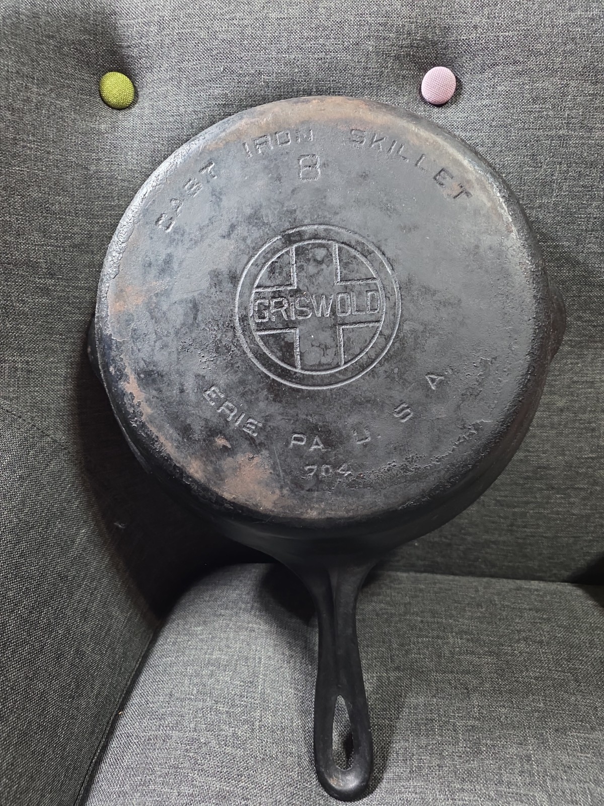 GRISWOLD CAST IRON #8  SKILLET Large Logo 11\