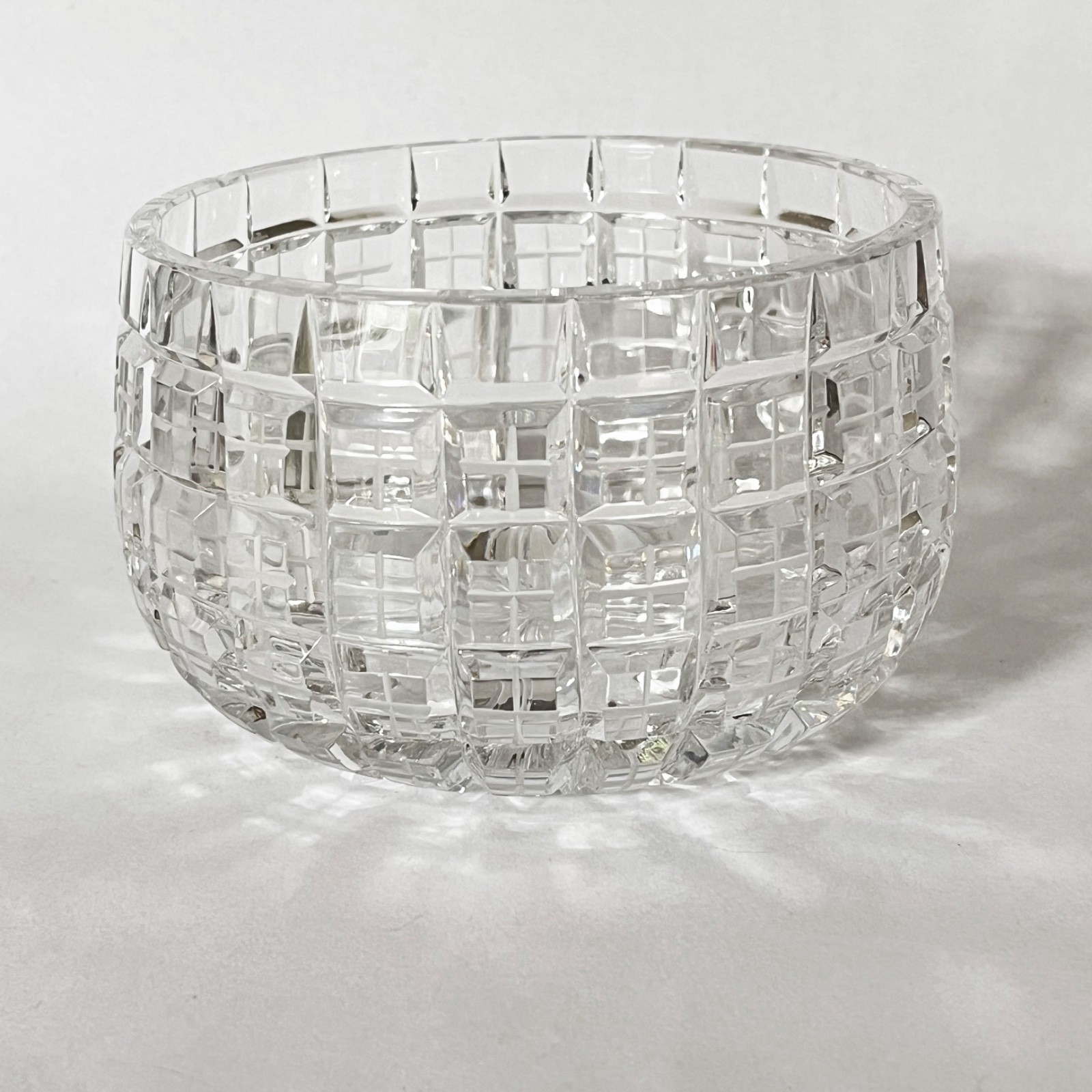 Vintage c1970s Lausitzer Glaswerke 24% Lead Crystal Modernist-Style Bowl, 5\