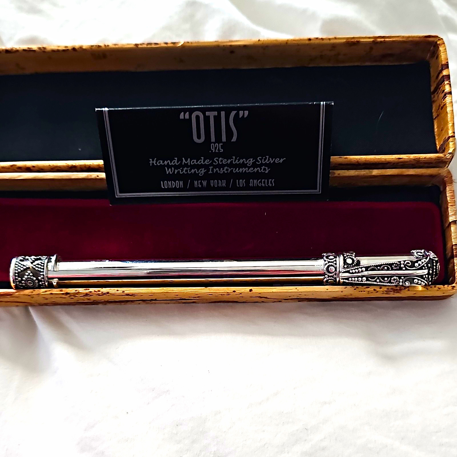 OTIS 925 Handmade Sterling Silver Fountain Pen w/ Cap, Medium Nib, Box OTIS 925 Handmade Sterling Silver Fountain Pen w/ Cap, Medium Nib, Box