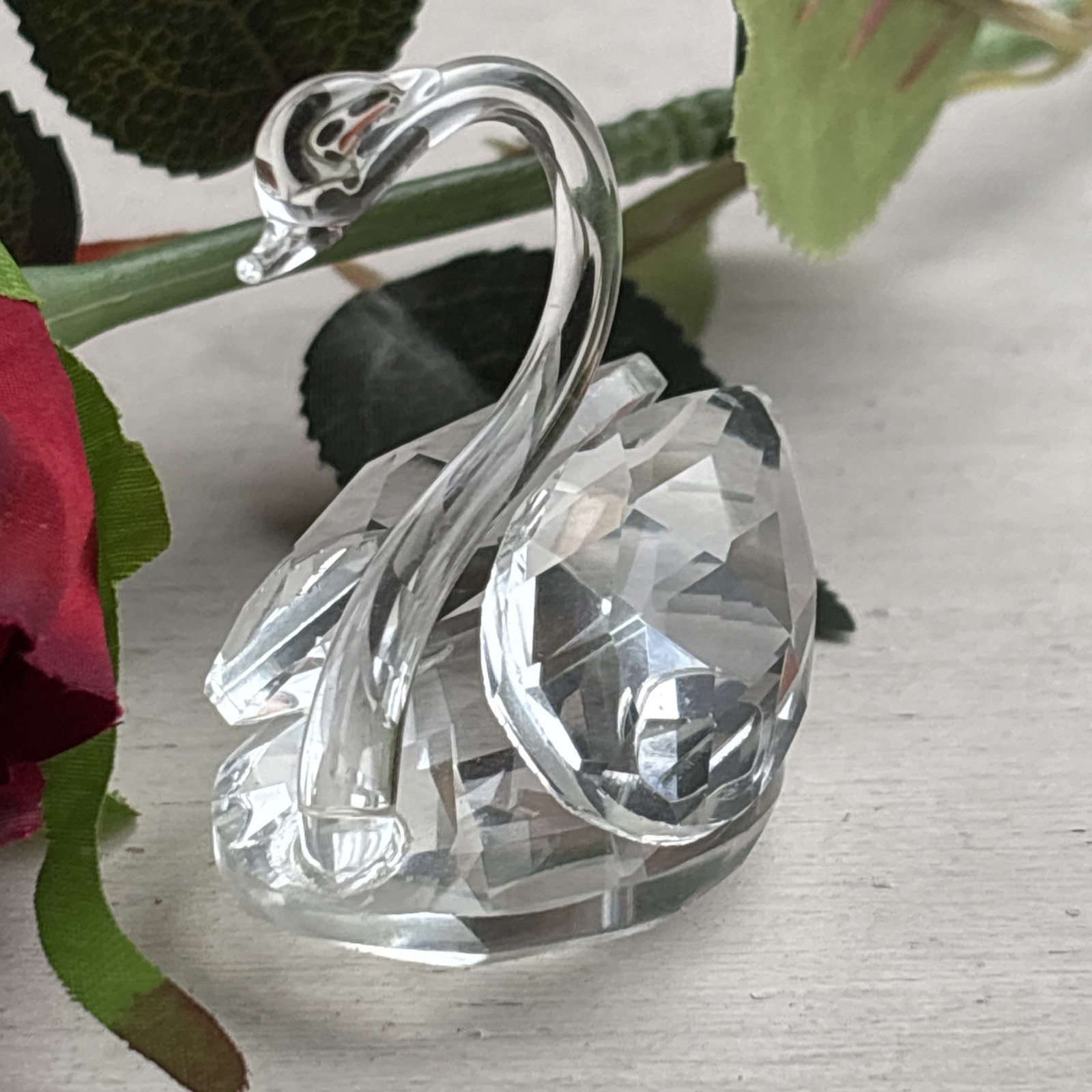 VTG Clear Crystal Swan Faceted Body &Smooth Curved Neck~ Collectible Bird Decor VTG Clear Crystal Swan Faceted Body &Smooth Curved Neck~ Collectible Bird Decor