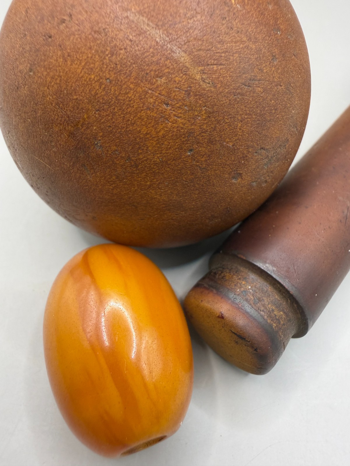 A unique antique Bakelite piece (1965) – Weight: 217 grams A unique antique Bakelite piece (1965) – Weight: 217 grams