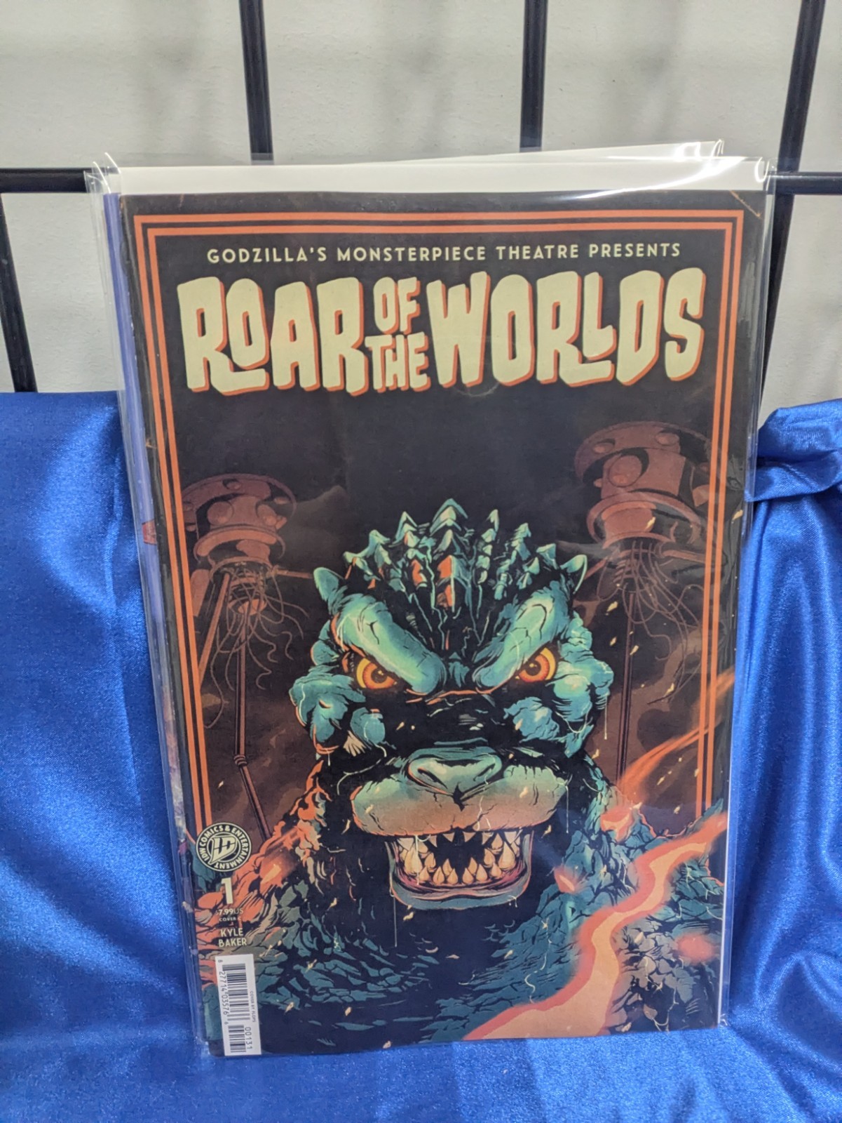 Godzilla\'s Monsterpiece Theatre Presents: Roar Of The Worlds Variant C (Flops)