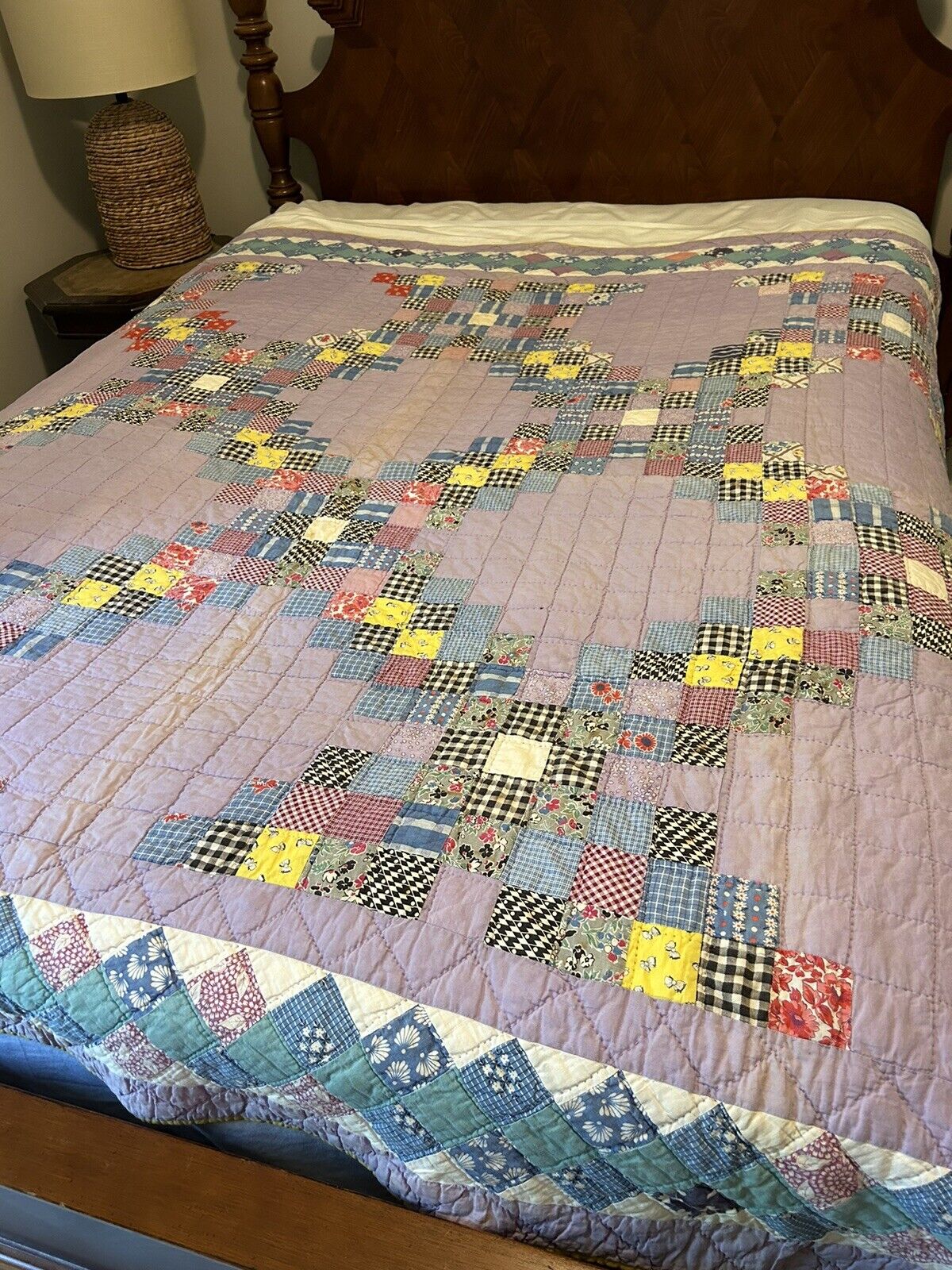 Beautiful Vintage 68” X 80” Double Bed Size Patchwork Quilt