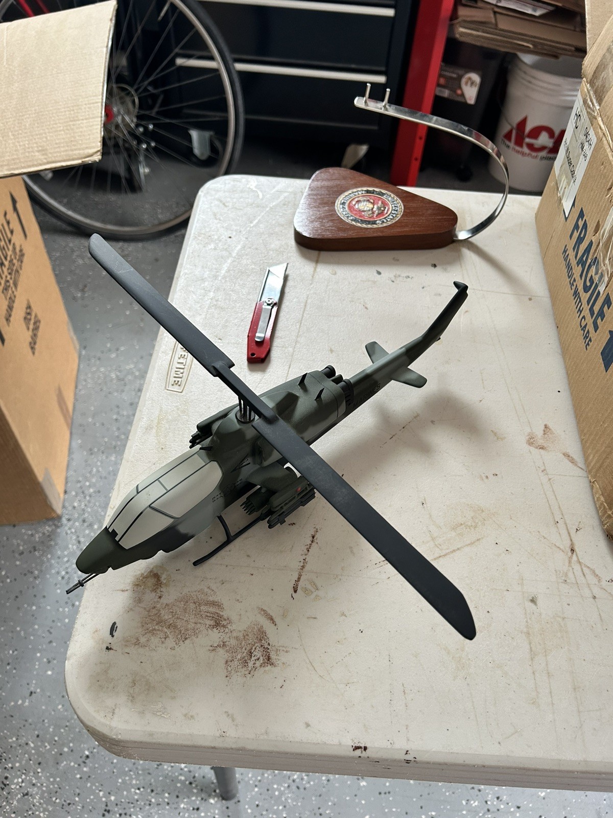 USMC Bell AH-1W Super Cobra Desk Attack Chopper Model Huey Pacific Aircraft