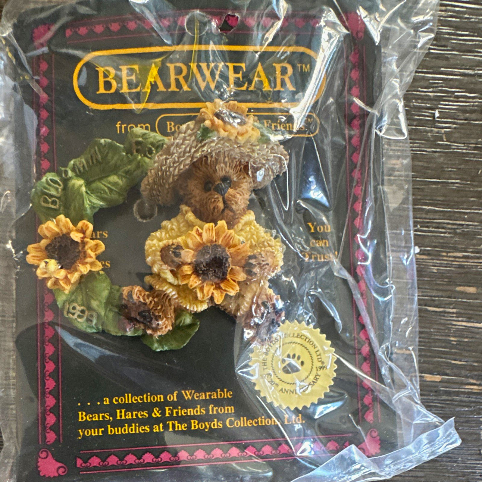 The Boyds Collection Ltd Bearwear Bloomin F.O.B. 3D Bear Pin #01999-11