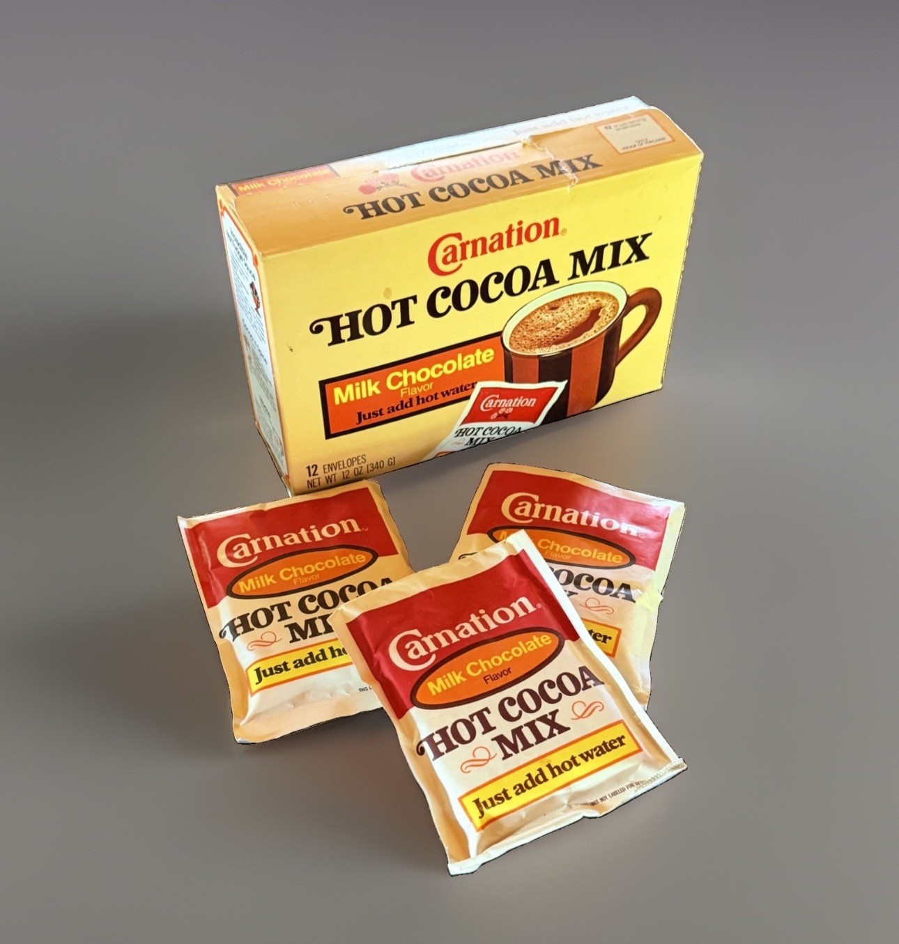 Vintage 1980\'s Carnation Hot Cocoa Mix Milk Chocolate Advertising Box w/ Packets