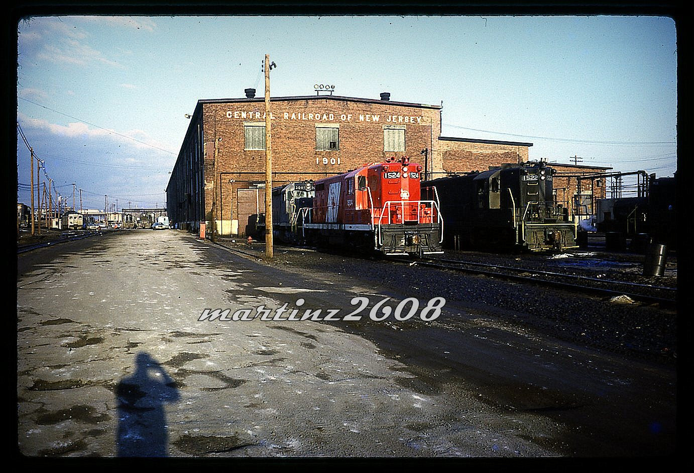 (SS) ORIG TRAIN SLIDE JERSEY CENTRAL (CNJ) 1524 SHOP SCENE