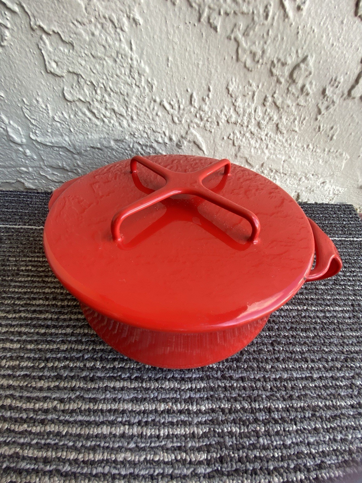 Vintage MCM Dansk 2 Quart Red Enamel Kobenstyle Casserole Dutch Oven Trivet Lid