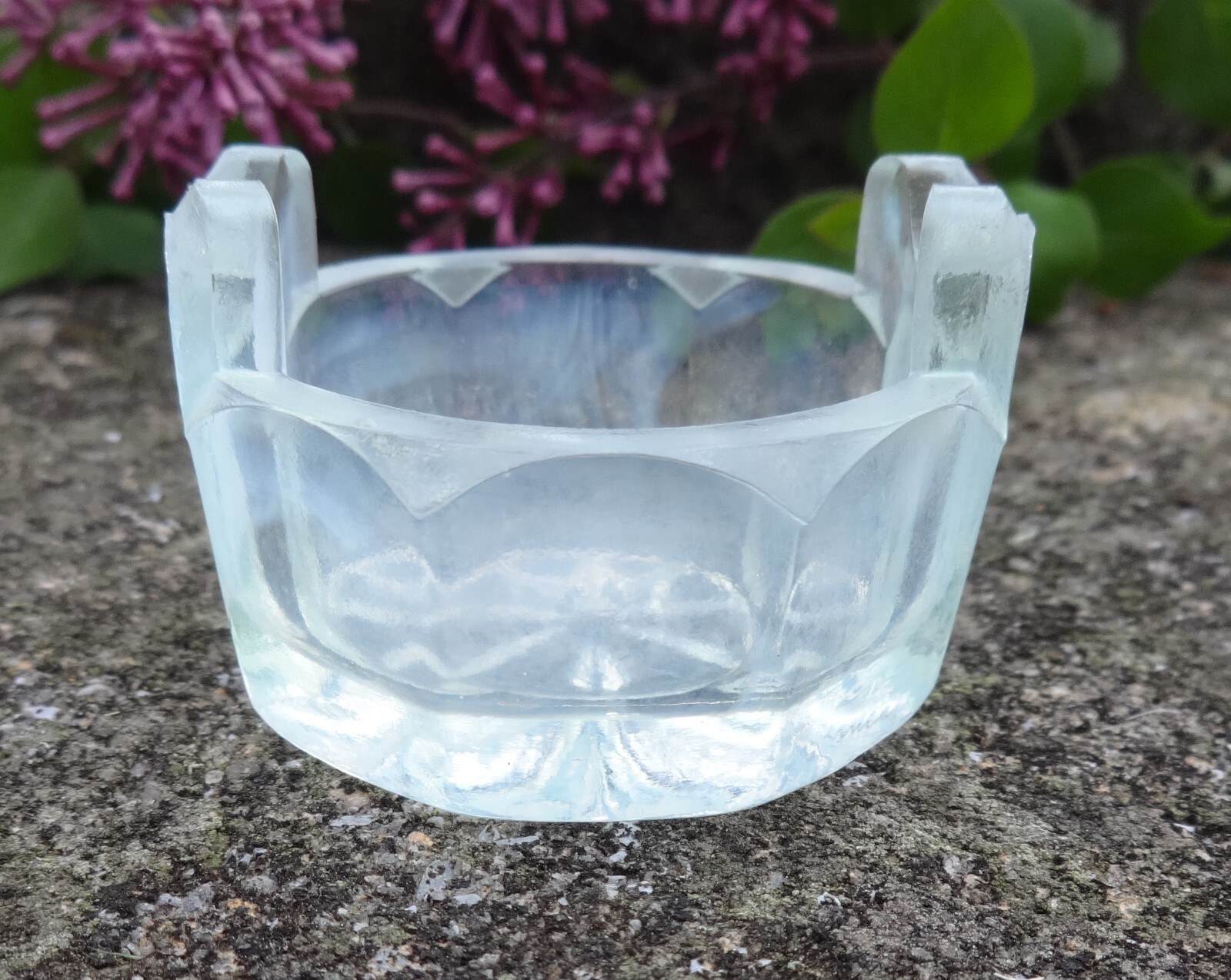 Boyd Opalescent Glass TUB-SHAPED Open Salt Dip, Cellar, Dish