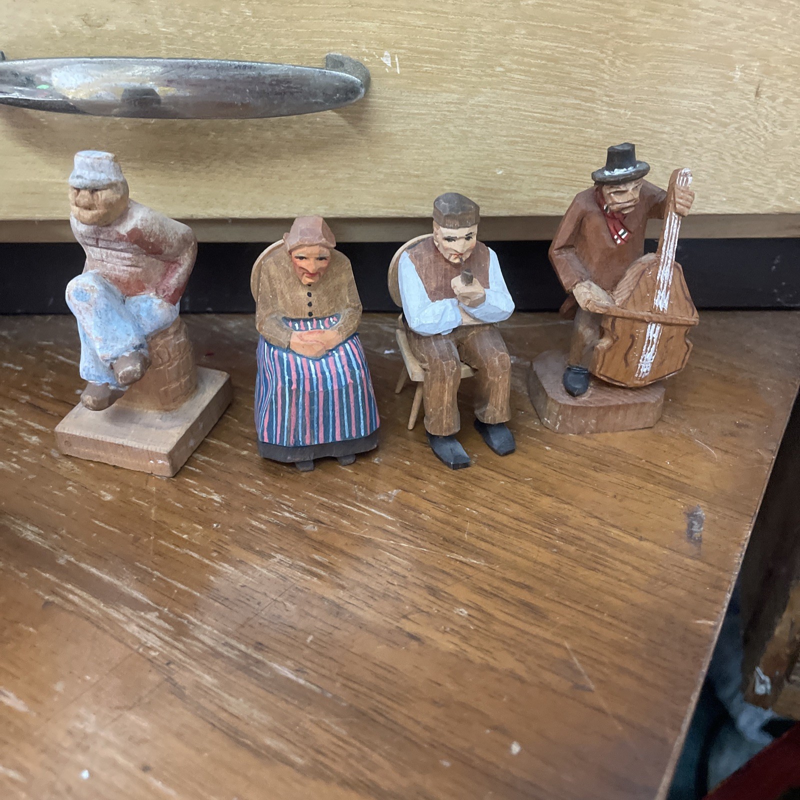 Vintage Swiss Huggler Wyss Lot Of 4 Hand Carved Figures Folk Art 