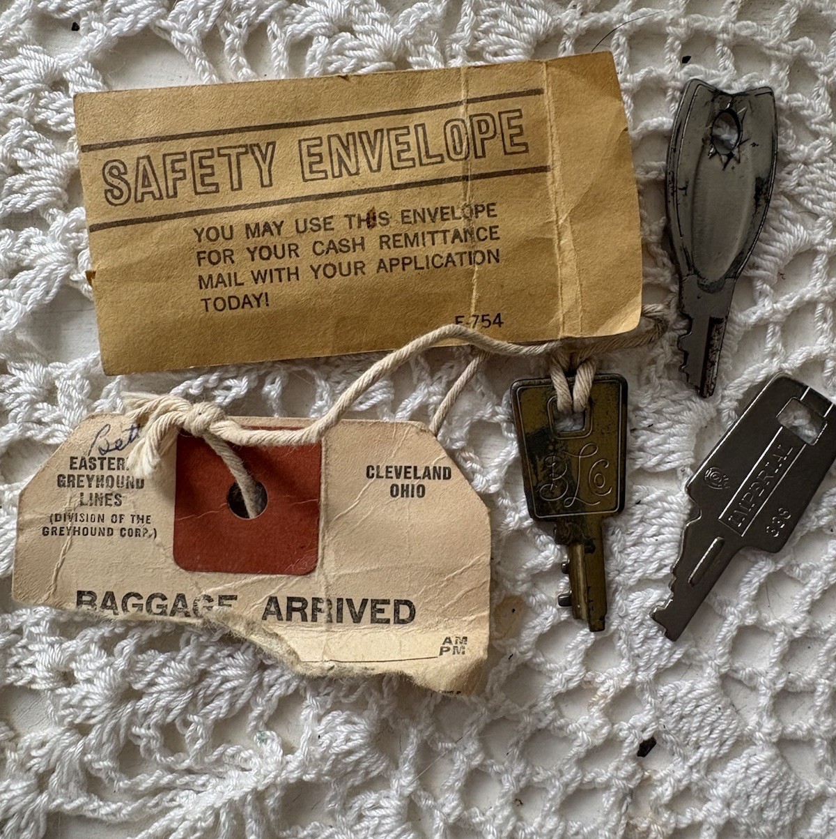 VTG Luggage Suitcase Keys Set of 3 Starlite Imperial Lady BLCO Baggage Tag USA