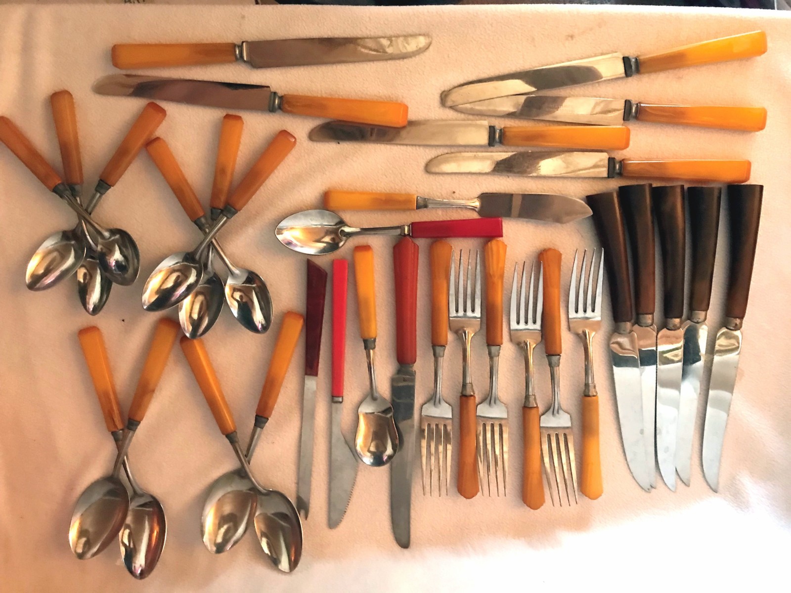 Vintage Lot 33 Bakelite Handles Butterscotch and More Flatware Kitchen Utensils Vintage Lot 33 Bakelite Handles Butterscotch and More Flatware Kitchen Utensils