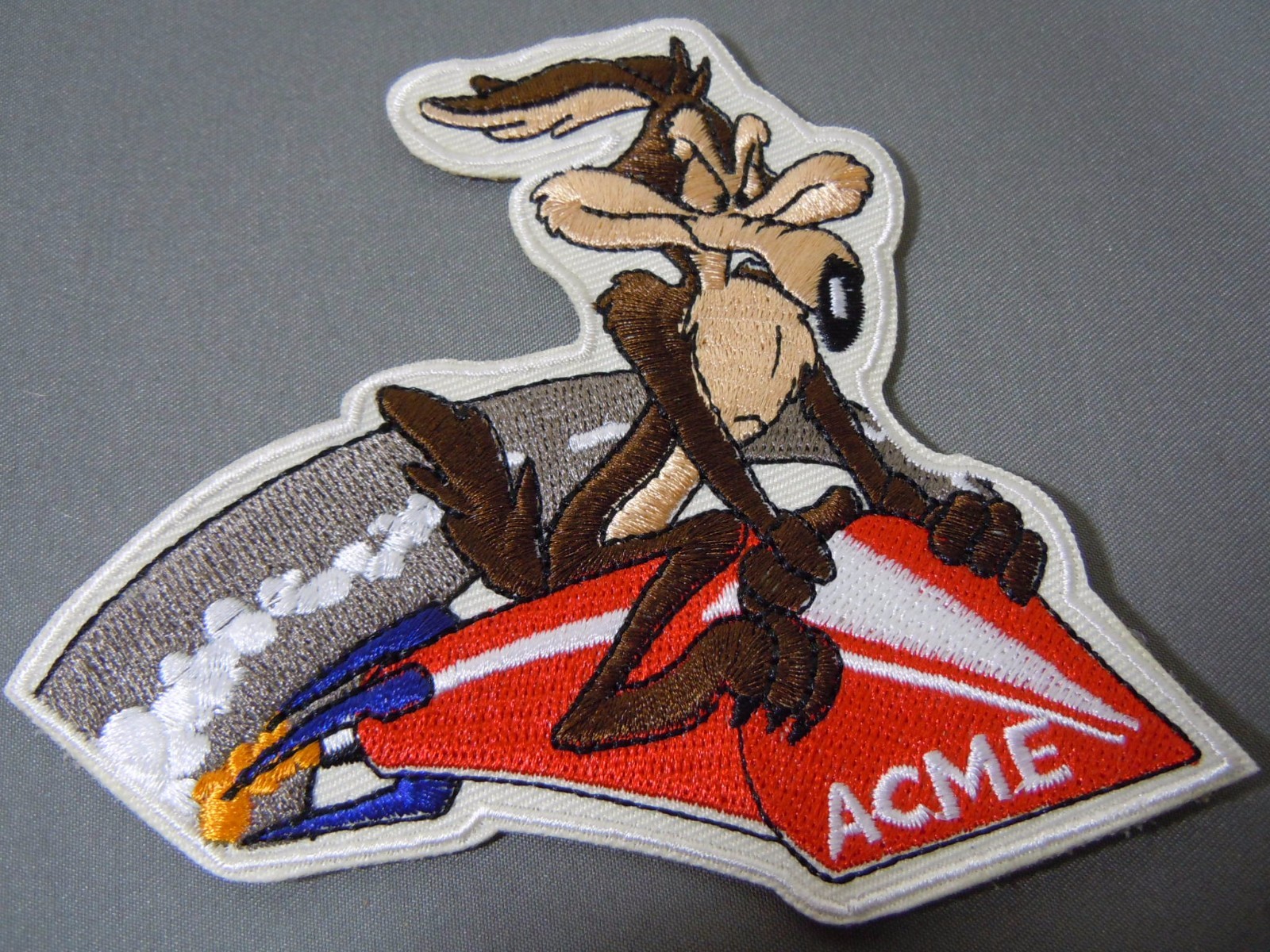 WILE E. COYOTE on ACME ROCKET Embroidered Iron-On Patch - 4\