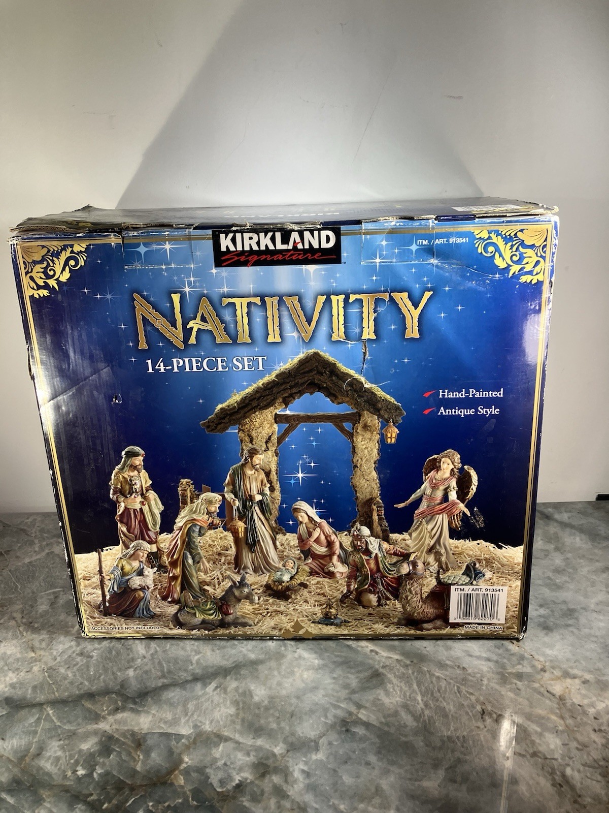Kirkland Signature - 13-piece Hand-Painted Nativity Set Large 2005080