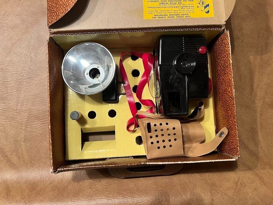 Vtg 1950s Walt Disney Productions Mickey Mouse 127 Film Camera Outfit Ettelson