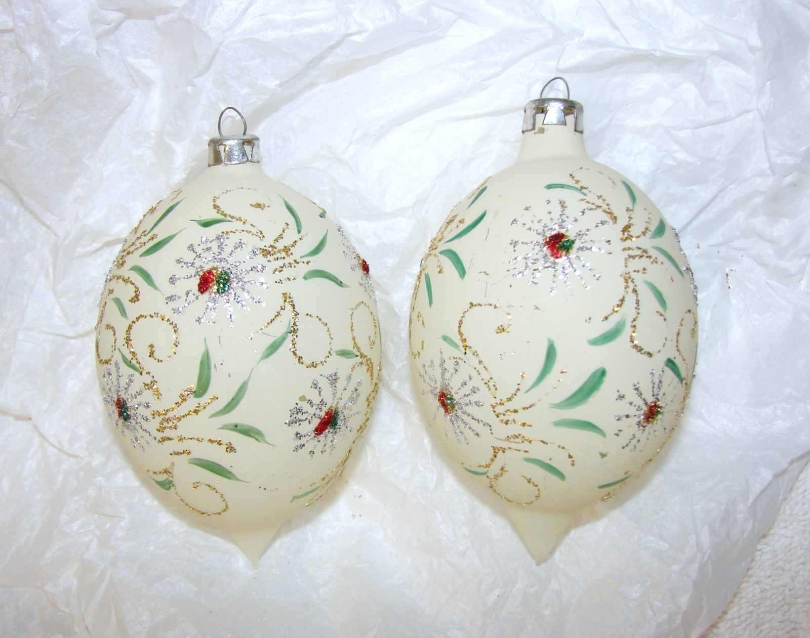 Lot: 2 Vtg. Floral Leaves & Starburst Glass Glitter Christmas Teardrop Ornaments Lot: 2 Vtg. Floral Leaves & Starburst Glass Glitter Christmas Teardrop Ornaments
