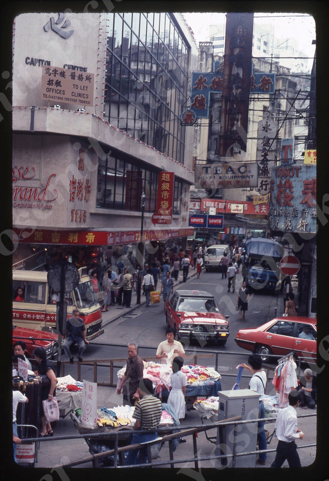 sl87  Original slide 1981 Hong Kong busy street stores taxi vendors 963a