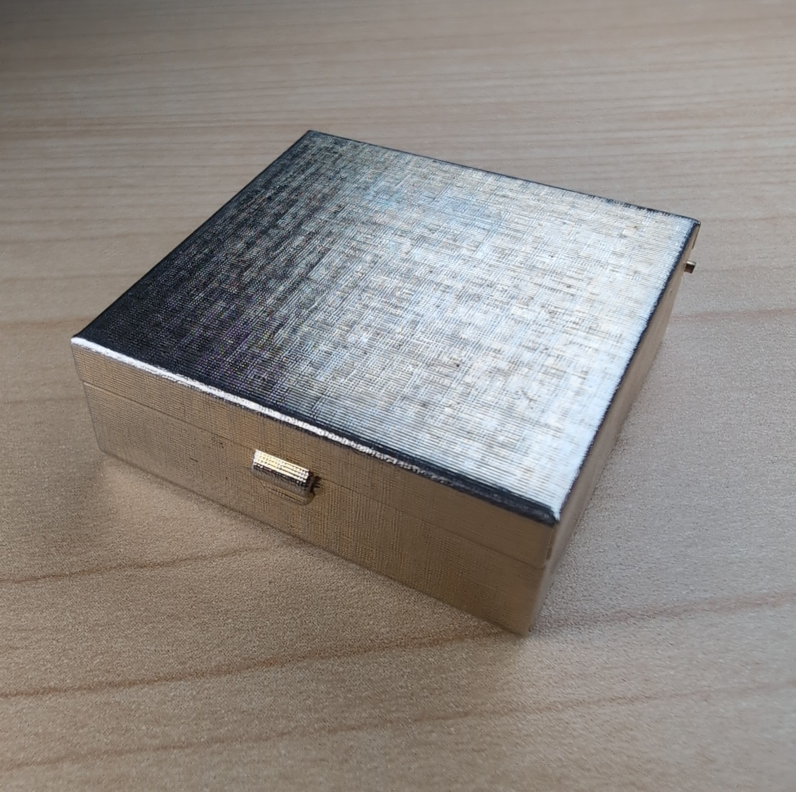 Vintage Gold Tone Small Metal Pill Box Hinged 1.5\