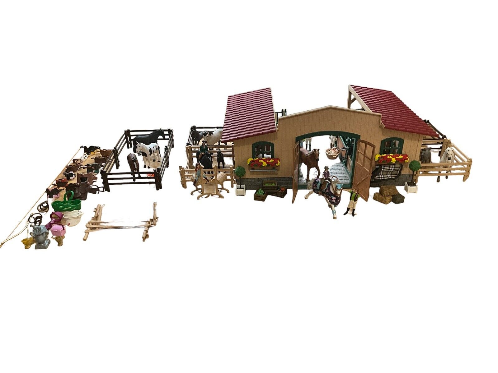 Schleich Horse Club Stable Playset w/13 Horses, 4 Foals, Stable & 89 Accessories