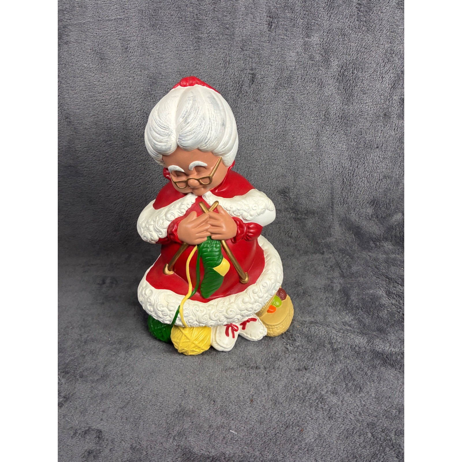 Ruth Sherrod Mrs Claus Figurine Unisex OS Red Good Vintage 1976 Ceramic Decor