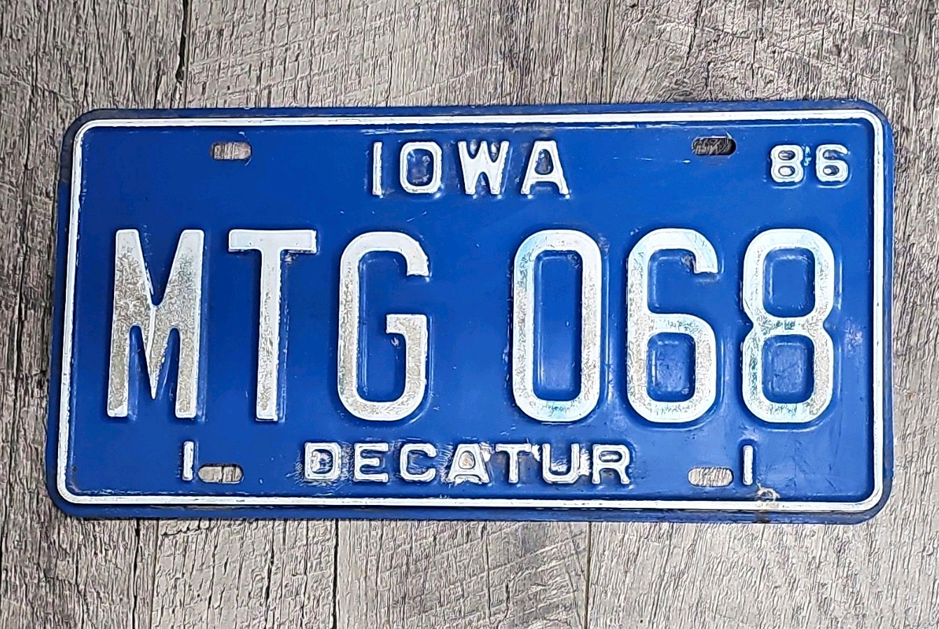 1986 Iowa State License Plate Tag MTG 068 Decatur Collectible Auto Tag