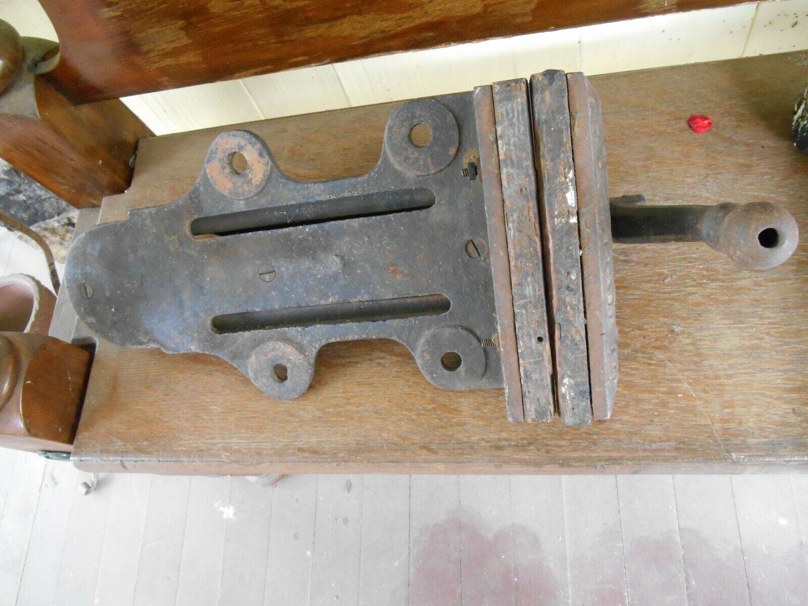 antique vintage massey vise # 17 pattern  maker old morgan instant lock