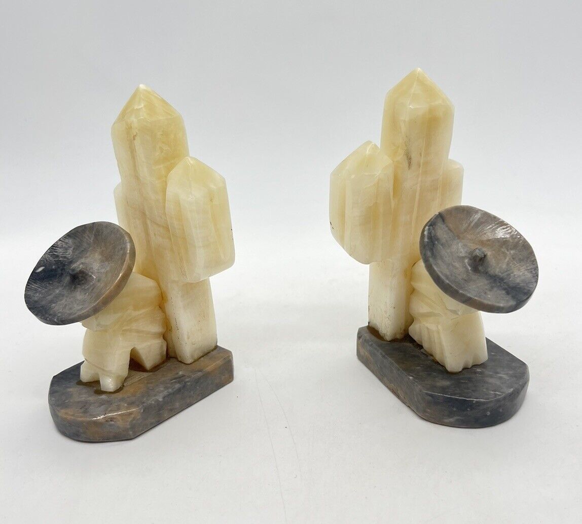 Vintage 2 Tone Carved Onyx Marble Bookends 5.5” Cactus Amigos Wearing Sombreros
