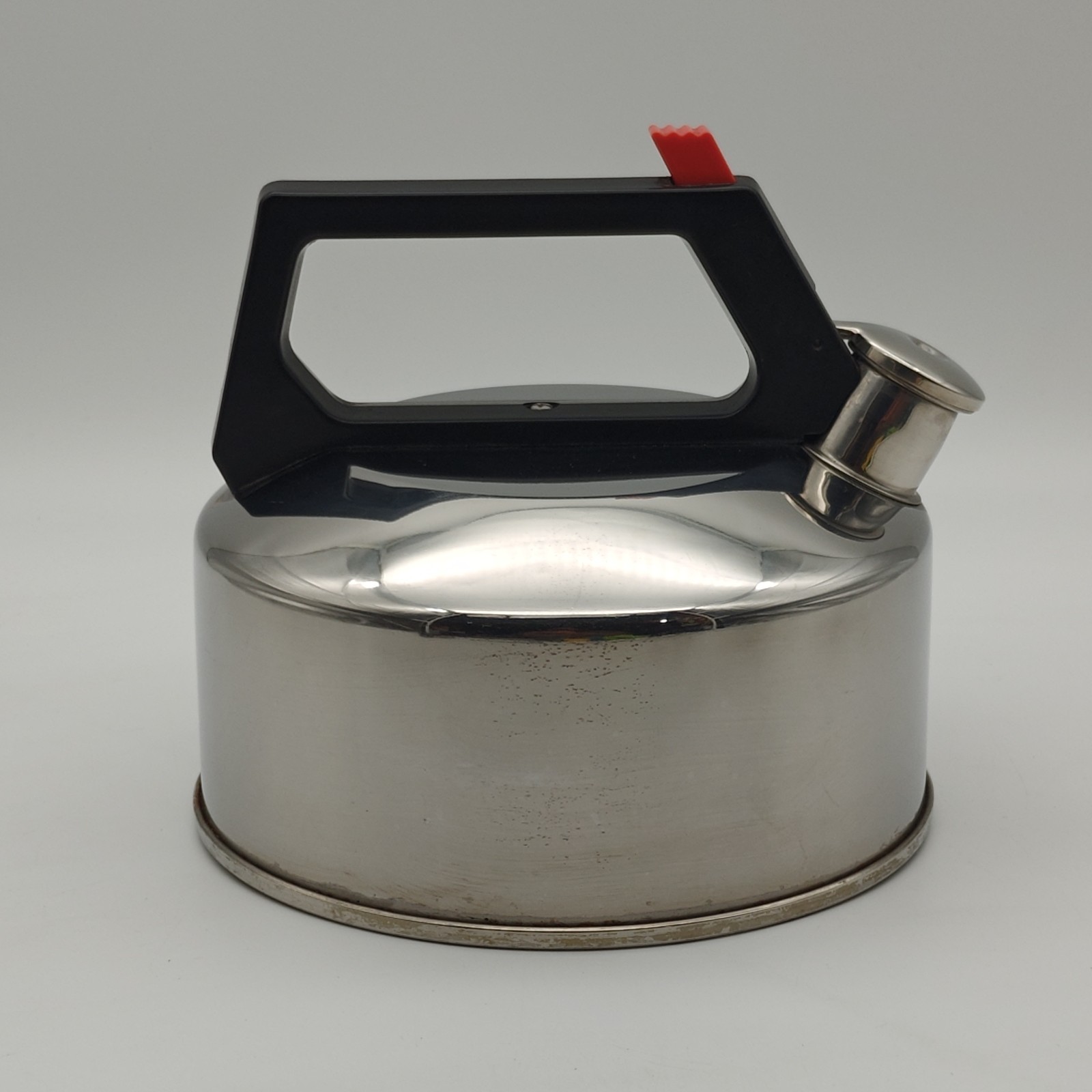 Farberware 2.5 Qt Tea Pot Stainless Steel Stovetop Whistling Kettle 758 Red Farberware 2.5 Qt Tea Pot Stainless Steel Stovetop Whistling Kettle 758 Red