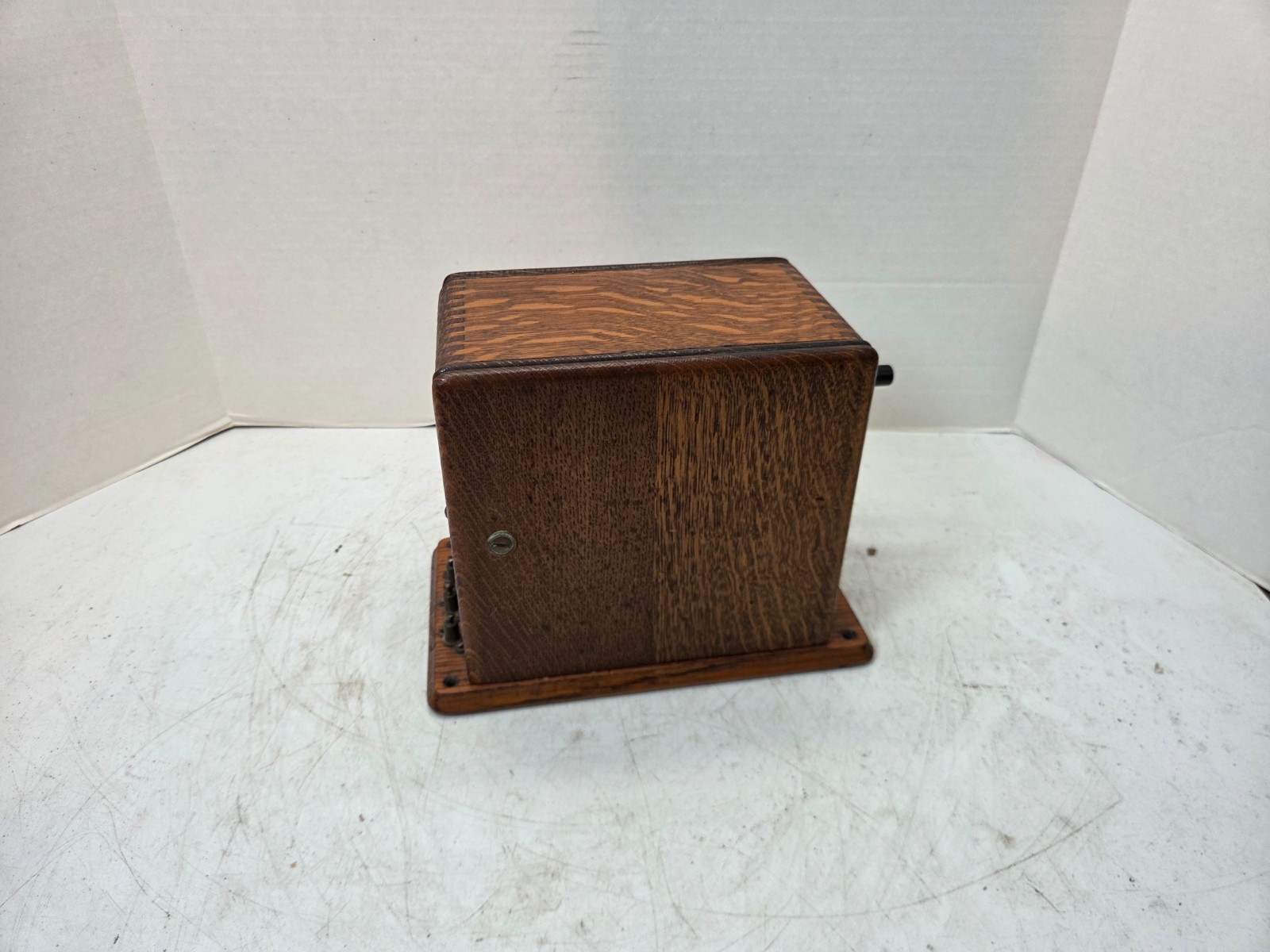 Antique Western electric 48a 5 bar magneto generator in oak case and crank