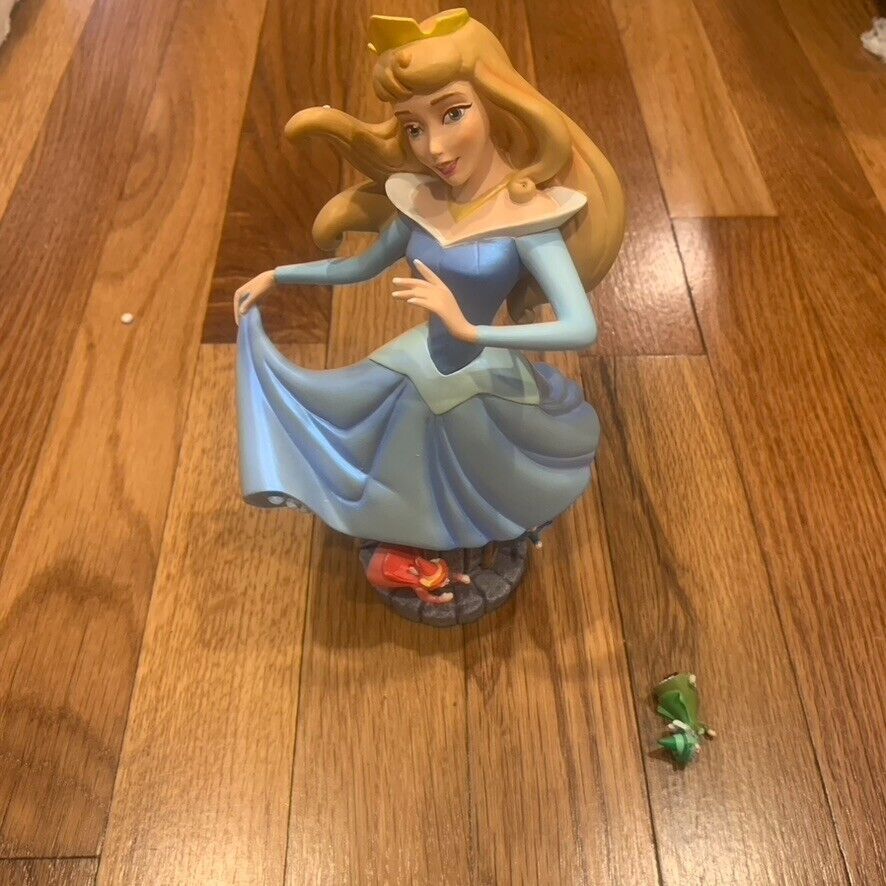 Disney Showcase Princess Aurora Figurine Flying Witches Grand Jester Studios