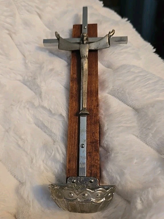 Wood metal wall hanging crucifix Jesus water font shrine altar cross 7\