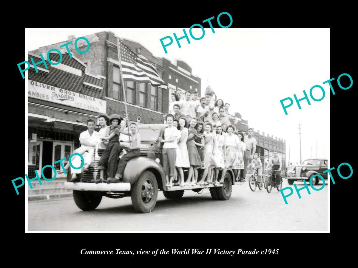OLD LARGE HISTORIC PHOTO OF COMMERCE TEXAS THW WWII VICTORY PARADE c1945