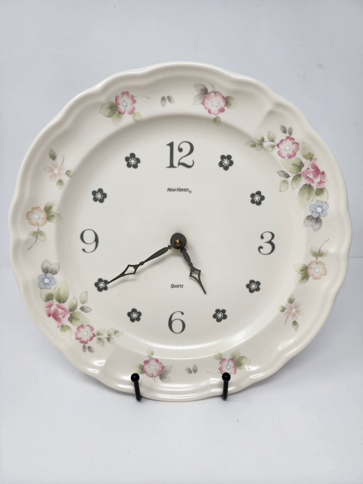 Pfaltzgraff Tea Rose 10” New Haven Quartz Wall Clock Works Stoneware Plate