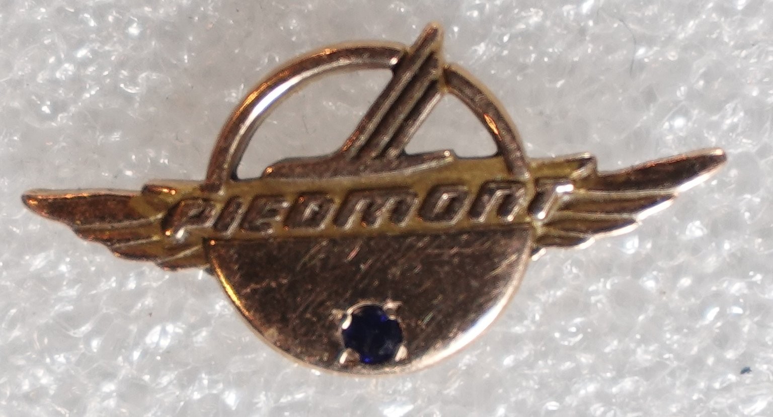 Piedmont Airlines Pinback Button Gold Tone Lapel Pin 1960s 1970s Piedmont Airlines Pinback Button Gold Tone Lapel Pin 1960s 1970s