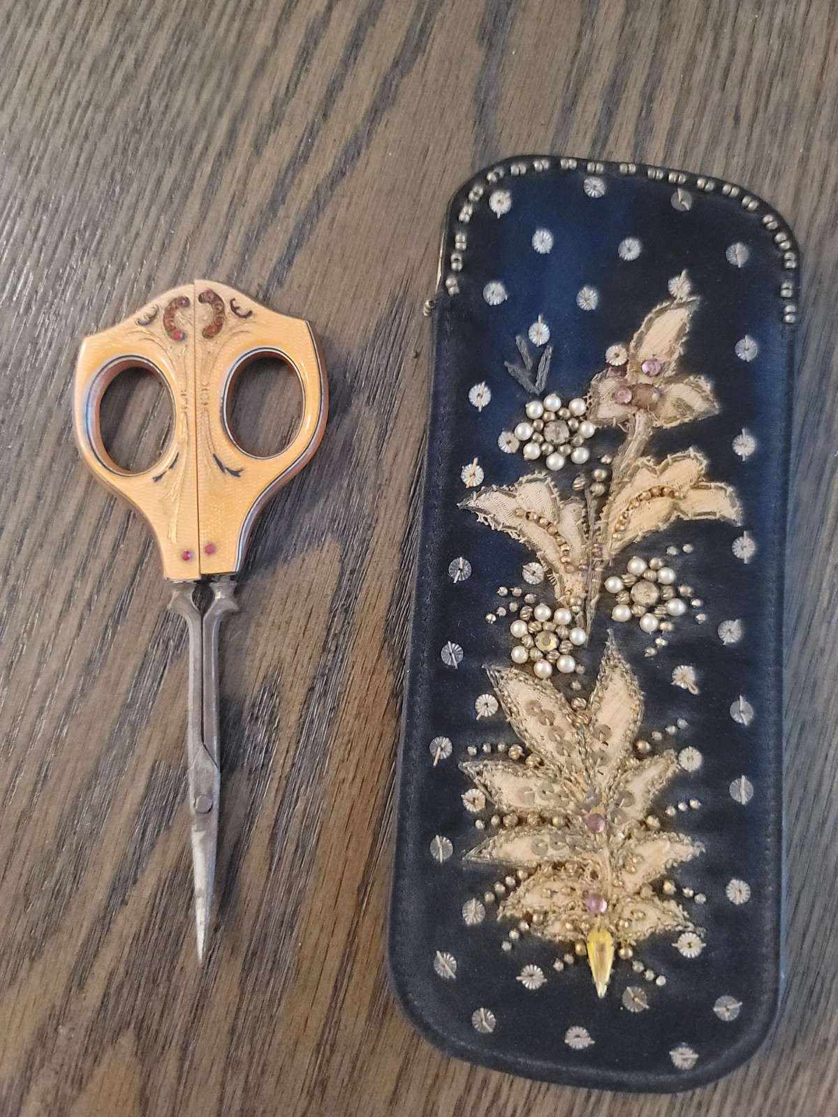 Vintage Celluloid Sewing Scissors with Embroidered case Vintage Celluloid Sewing Scissors with Embroidered case