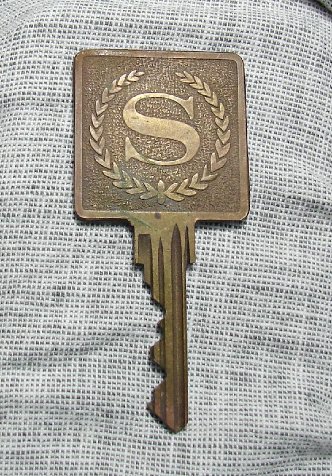 Vintage Sheraton Hotel Room Key no hole no fob