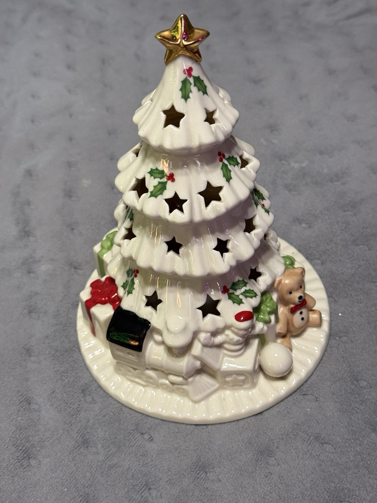 Lenox Bone China 8” Ornate Lighted Holiday Christmas Tree Decoration Figurine Lenox Bone China 8” Ornate Lighted Holiday Christmas Tree Decoration Figurine