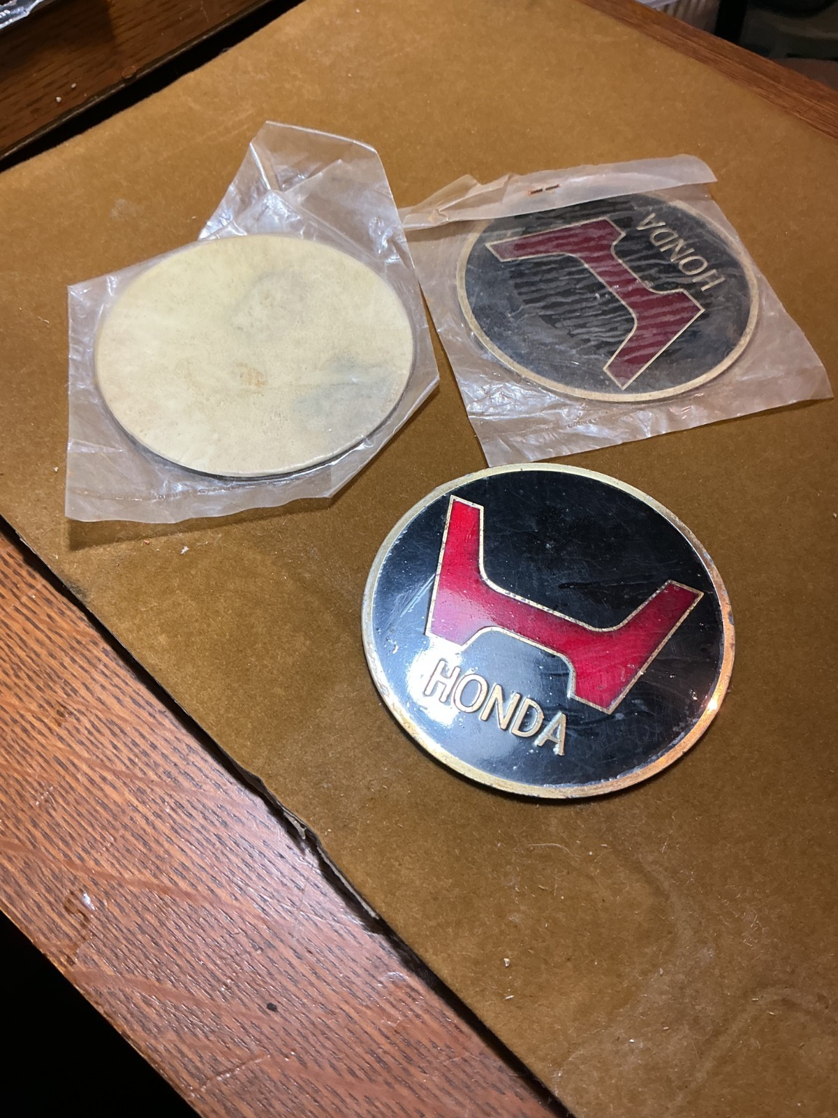 Honda emblem red & black 3