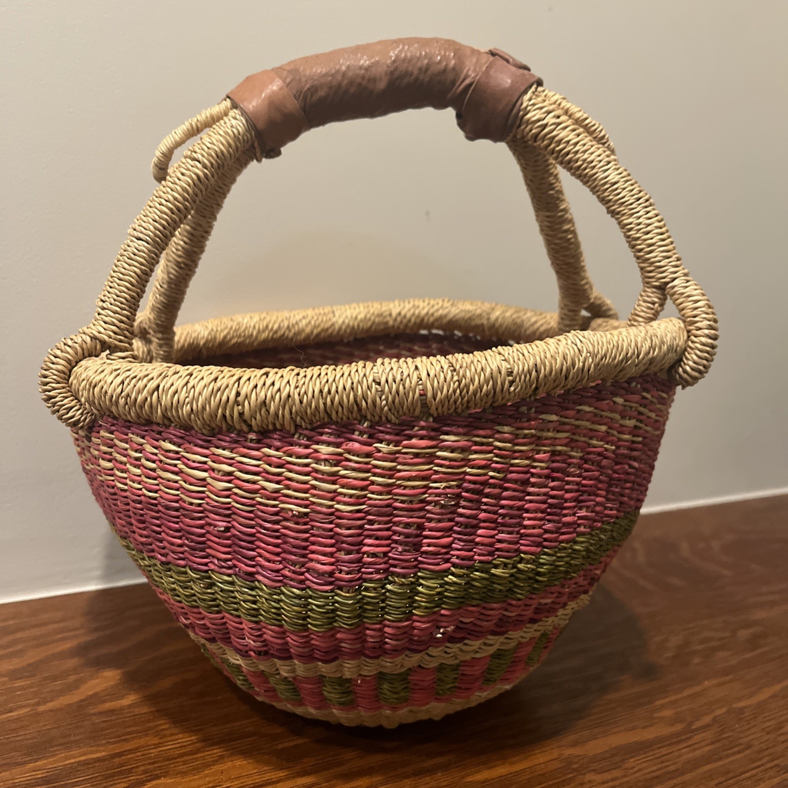 Vtg. BOLGA Market Basket Handwoven African Goat Leather Handle Elephant Grass 9”