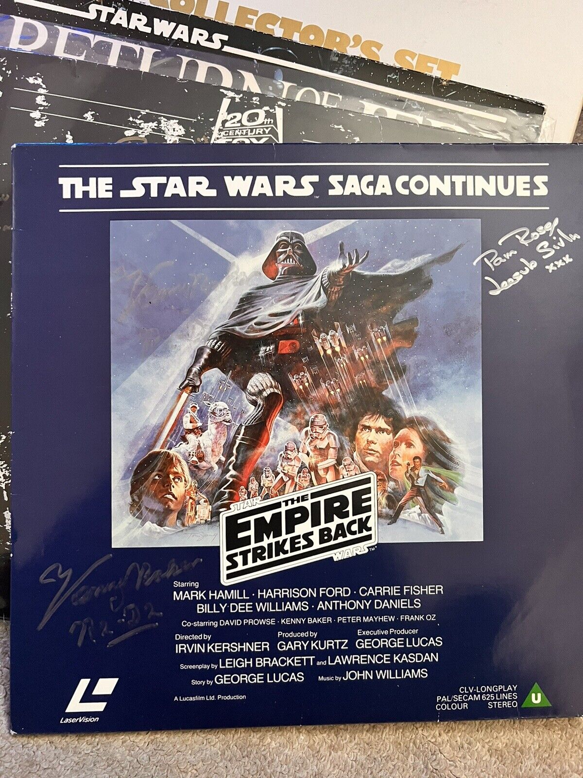 Star Wars The Empire Strikes 1985 Laserdisc signed by Kenny baker COA Authentica