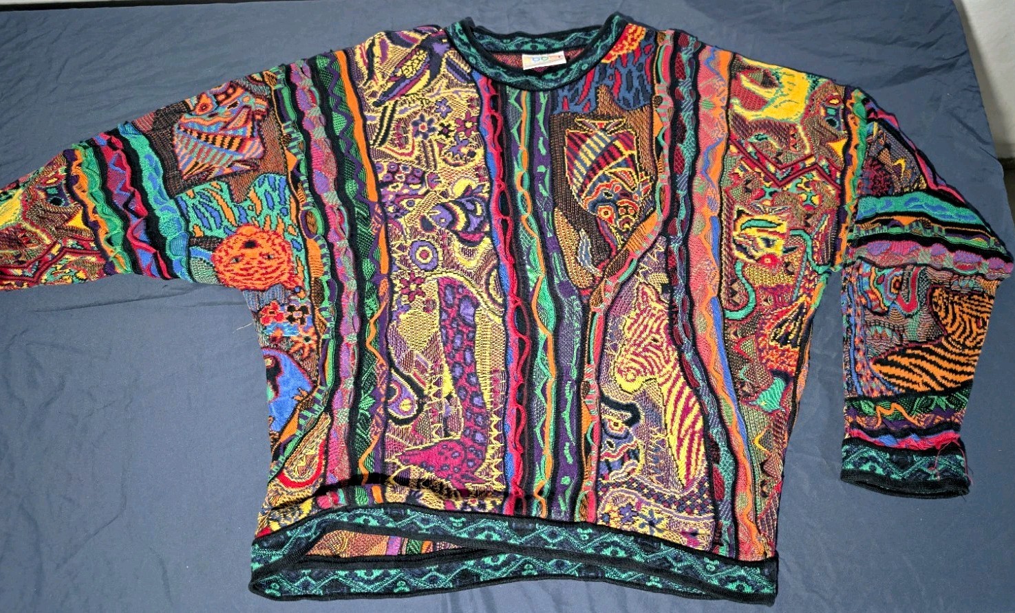 Super Rare Exotic vintage COOGI Sweater 100% Acrylic Made in Australia