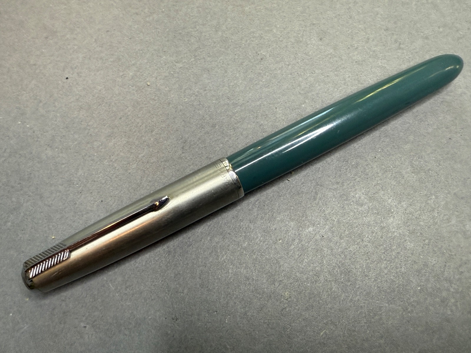 PARKER 51 Vintage NAVY GREY Lustraloy Cap EXCELLENT Nr MINT Condition 14k Nib
