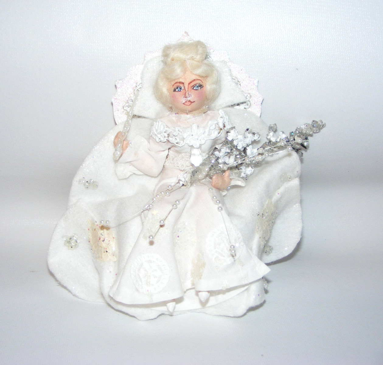 Gladys Boalt Handmade Ornament WHITE / SNOW QUEEN 2009