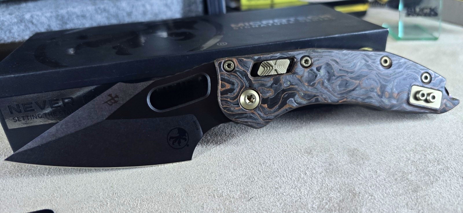 Microtech Marfione Select Manual Stitch RAM-LOK DLC CARBON FIBER
