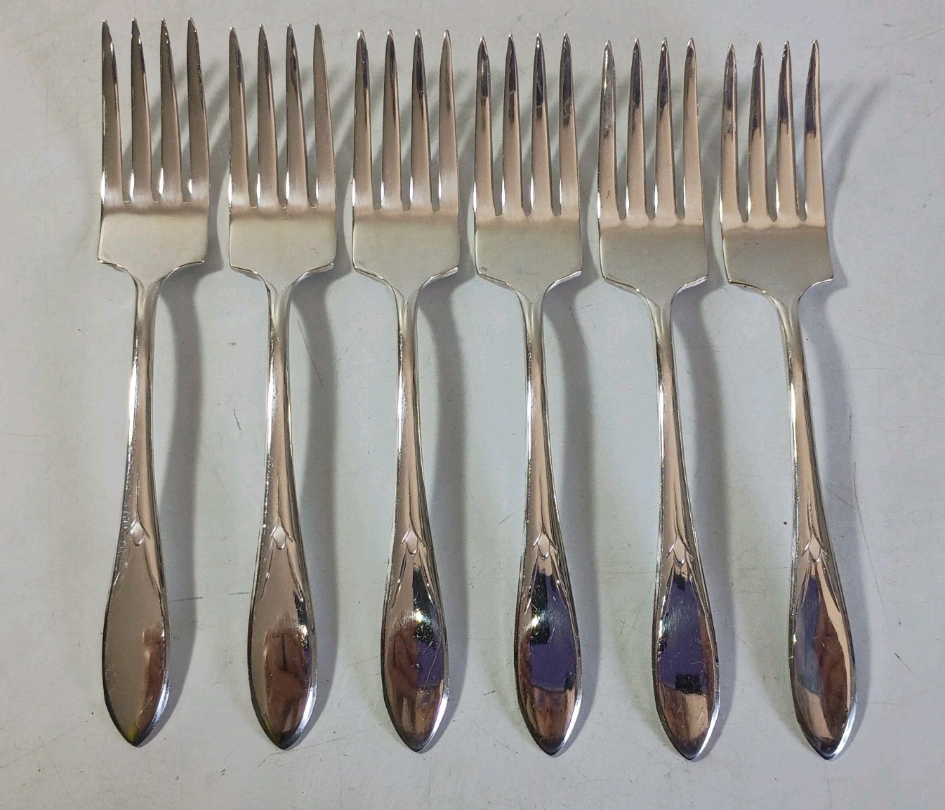 WM Rogers Original Pickwick Silverplate Salad Dessert Forks Set of 6 Flatware