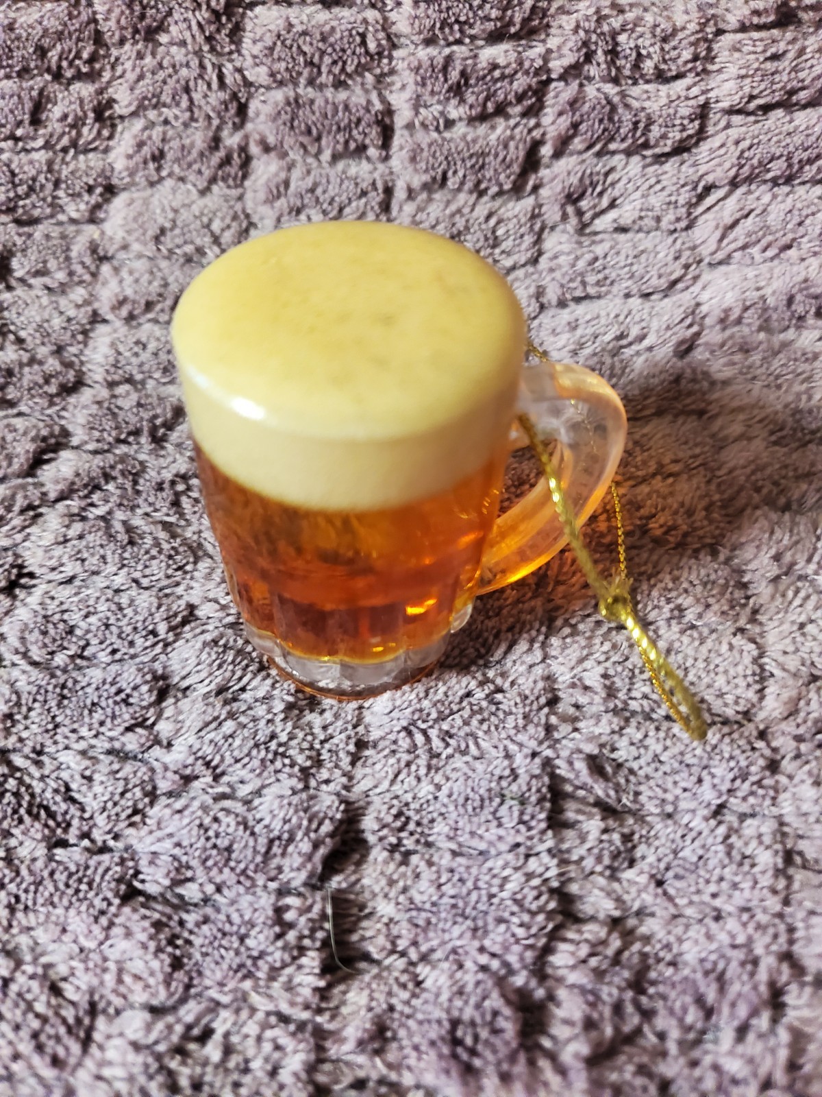 Vintage 2-inch Beer Mug Filled with Beer and Foam Christmas Ornament Vintage 2-inch Beer Mug Filled with Beer and Foam Christmas Ornament